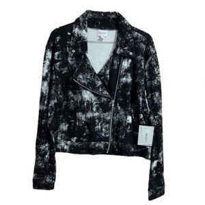 #638 Lularoe Presley is a moto-style jacket NWT